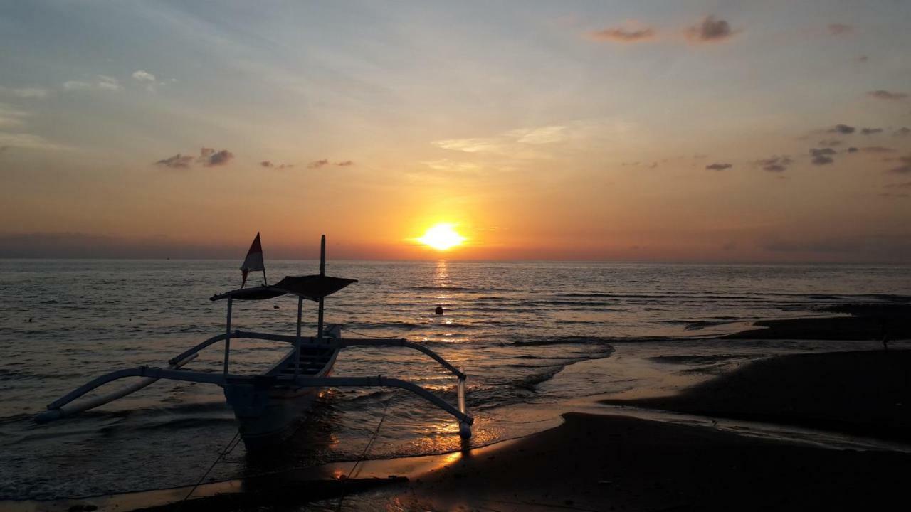Bali Taman Beach Resort & Spa Lovina Pabean Buleleng Exterior foto